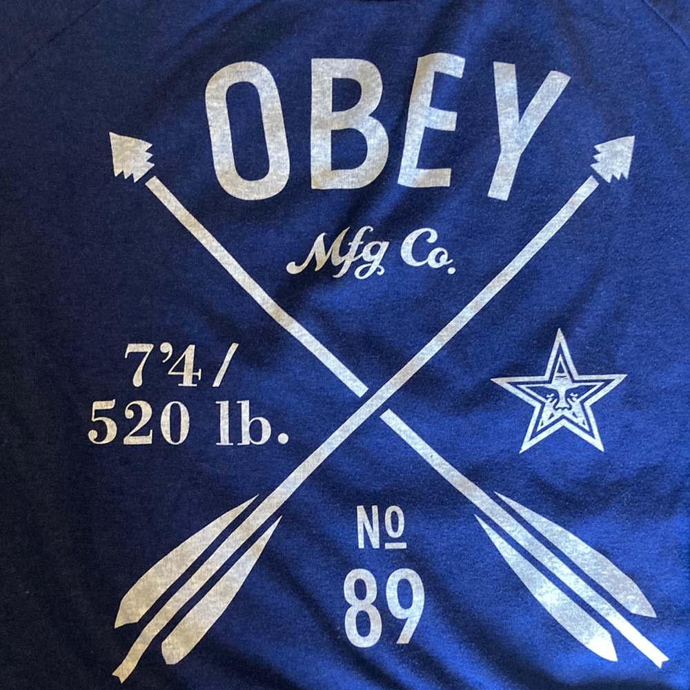 Obey sweater